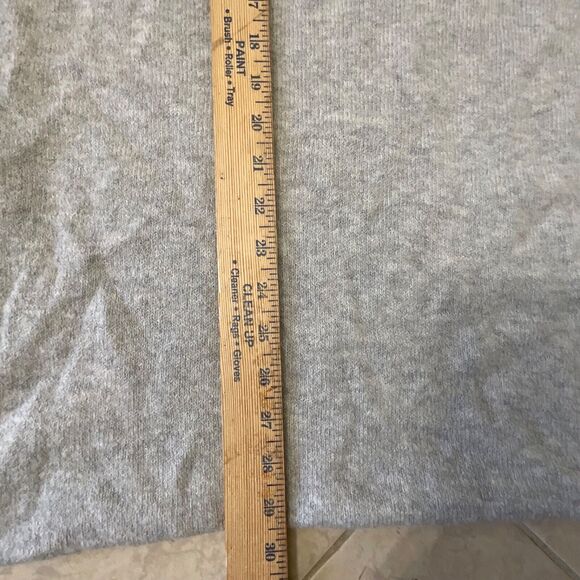 Cynthia Rowley Wool Blend MultifunctionaI infinity circle Scarf Gray Wrap 18x30” - Picture 5 of 6